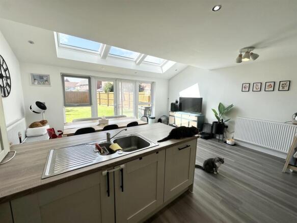 Burnage Close, Warrington photo 4