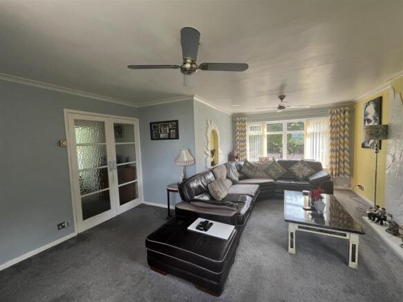 2 bed Detached Bungalow for sale Image 6