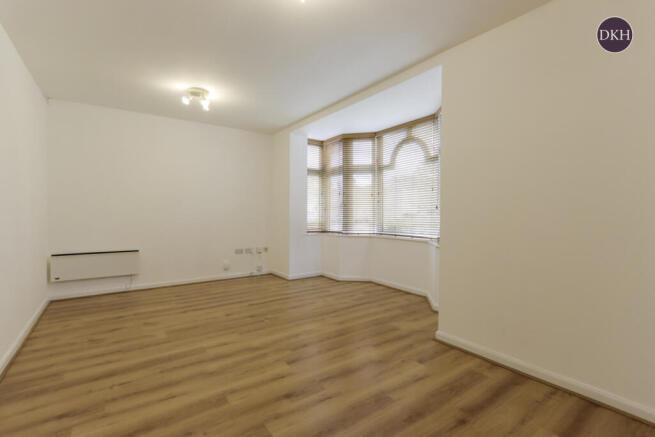 Claret House, The Avenue photo 4