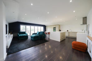 42, Woodbank Road, Leicester LE6 0BN
