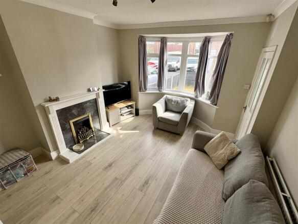 3 bed Semi-Detached for sale Image 5