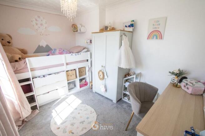 3 bed Terraced for sale Image 11