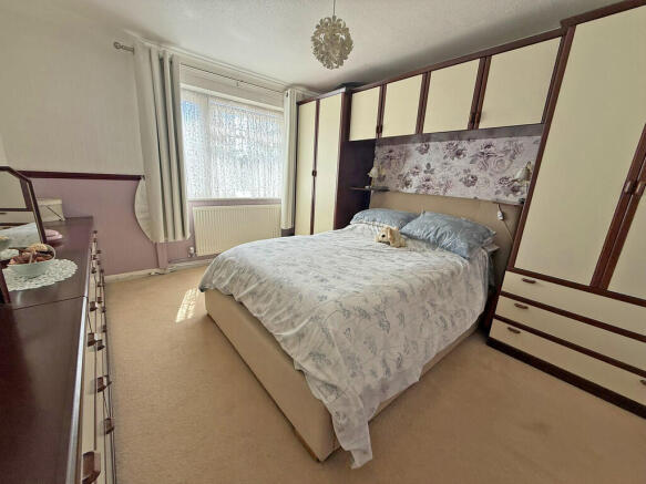 2 bed Semi-Detached Bungalow for sale Image 7