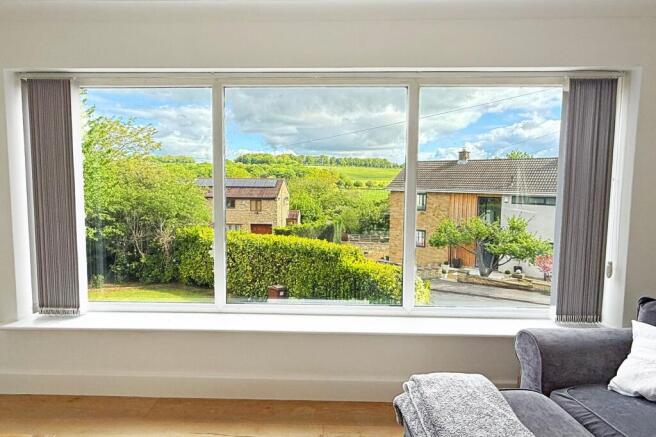 4 bed Detached for sale Image 11