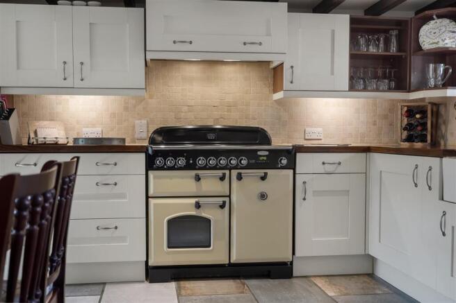 3 bed Not Specified for sale Image 9