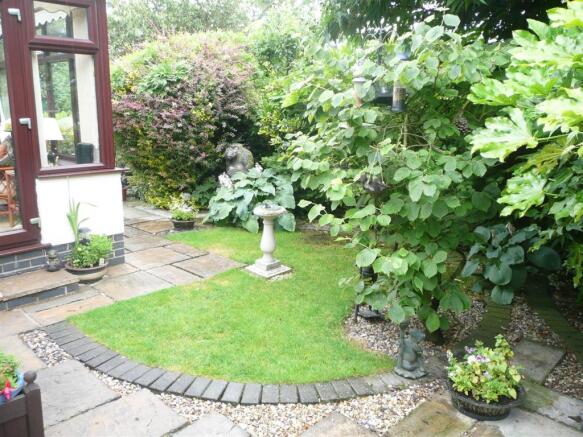 GARDENS EXTRA PHOTO