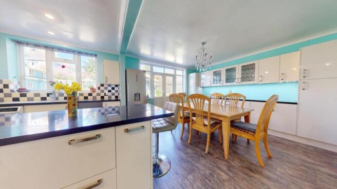 Kitchen Diner.jpg