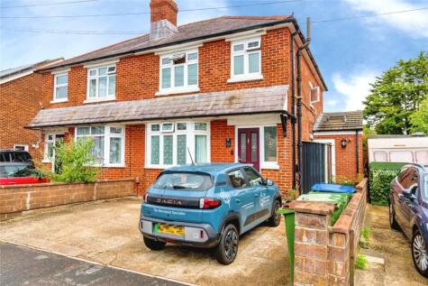 Almatade Road, Southampton, Hampshire, SO18