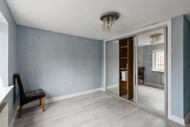 6 bed Detached for sale Image 12