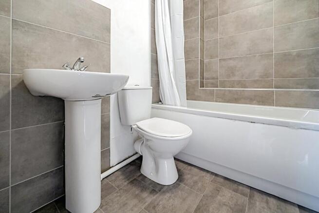 3 bed Semi-Detached for sale Image 7
