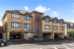 6, 216 218 Diamond Waters, Brighton Road, Lancing BN15 8LJ