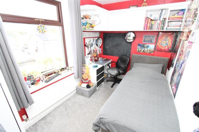 4 bed Semi-Detached for sale Image 12