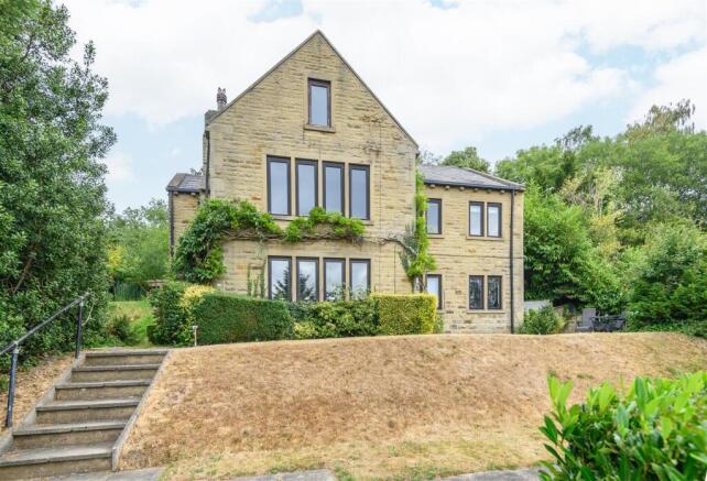 6 bed Detached for sale Image 6