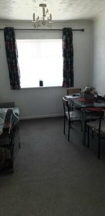 3 bed Detached to rent Image 8