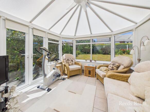 3 bed Bungalow for sale Image 6