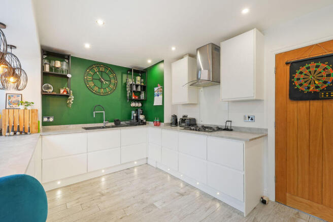 3 bed Semi-Detached for sale Image 8