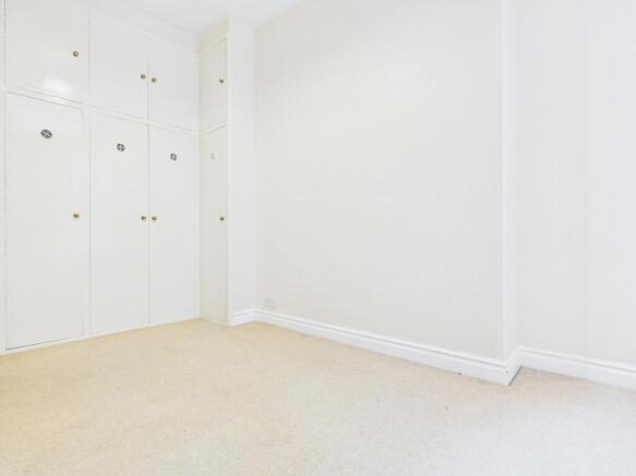 2 bed Flat to rent Image 8