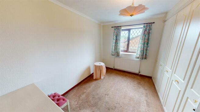 Lakeside Gardens Bedroom