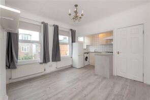 106a, Graveney Road, London SW17 0EH