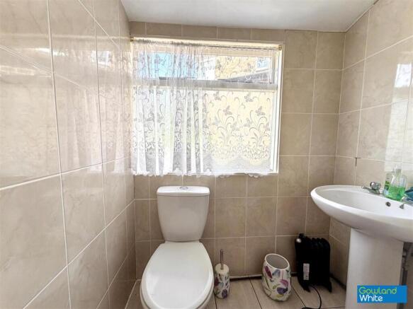 4 bed Semi-Detached for sale Image 8