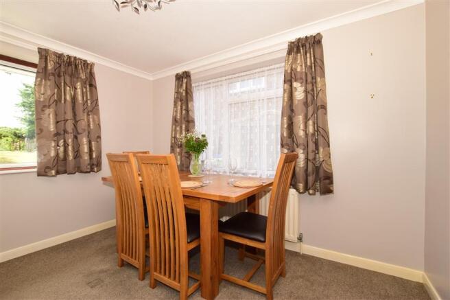 Lounge/ Dining Room