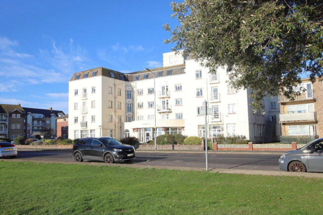Oulton Hall, Marine Parade East