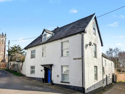 Queen Square, Cullompton, Devon, EX15