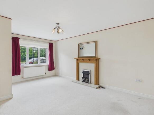 4 bed Semi-Detached for sale Image 5