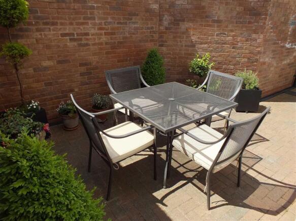 PRIVATE COURTYARD