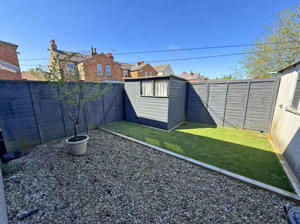 2 bed Semi-Detached for sale Image 8