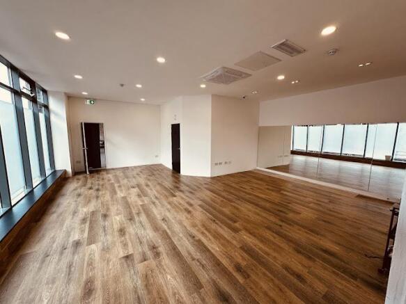 127 Crown Wharf Interior.jpg