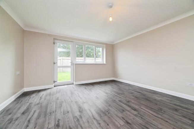 4 bed Terraced for sale Image 4