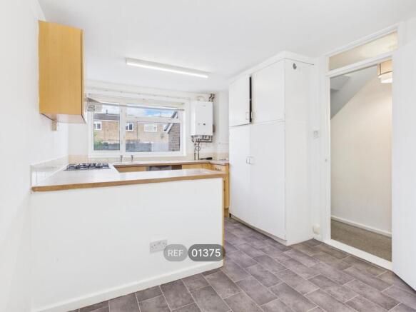 3 bed Not Specified to rent Image 4