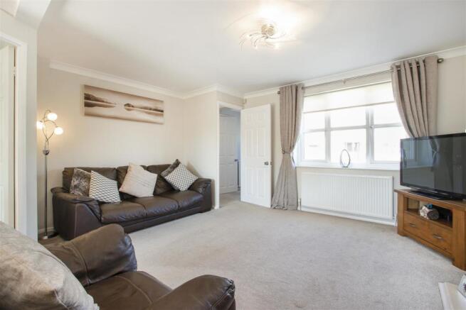 Living Room2.jpg
