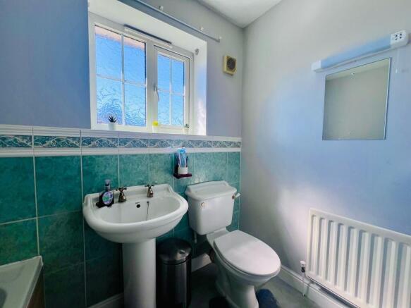 ENSUITE (2).jpg