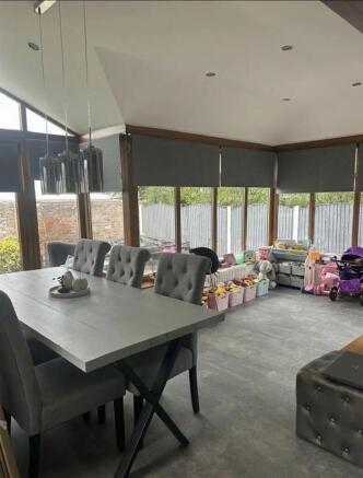 4 bed Detached for sale Image 10