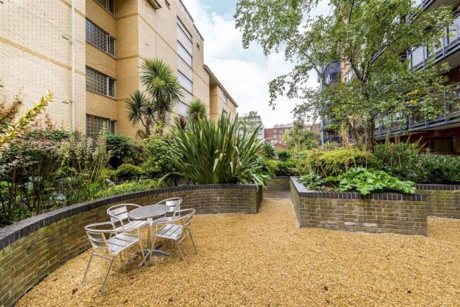 courtyard 2.jpg