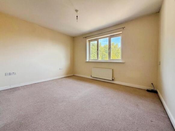 2 bed Town House to rent Image 7