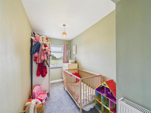 3 bed Terraced for sale Image 12