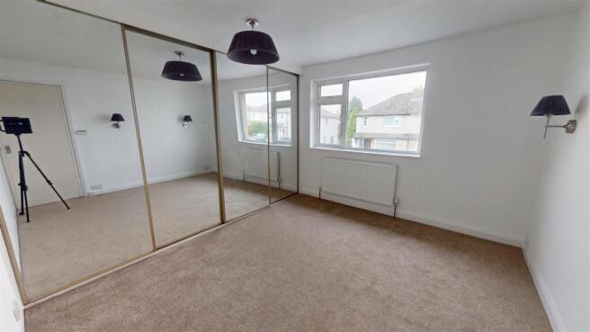 3 bed Semi-Detached to rent Image 5
