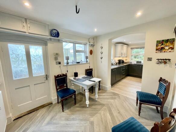 Breakfast Room 