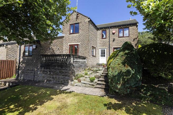 4 bed Detached for sale Image 4