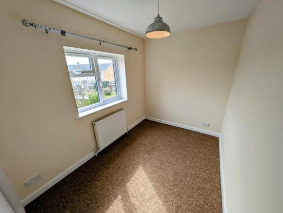 31 Quedgeley bed 3.jpg