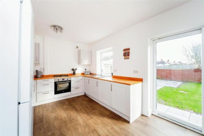 Kitchen/ Dining Room
