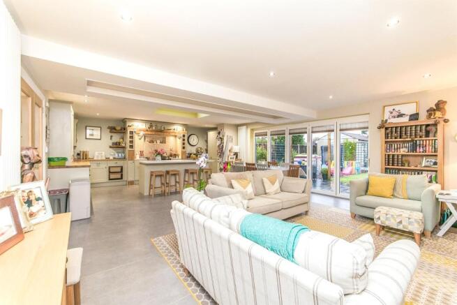 Living / Dining / Kitchen