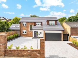 17, Ashburnham Gardens, Upminster RM14 1XA