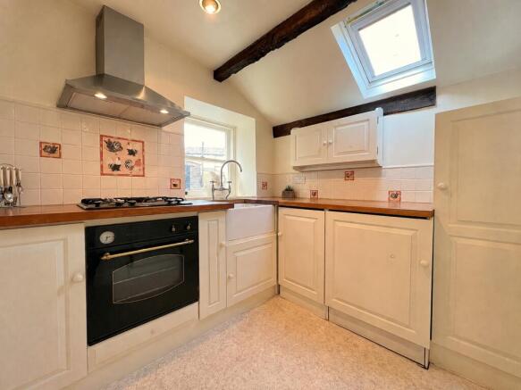 2 bed Terraced for sale Image 3