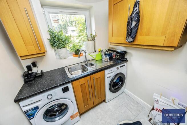 4 bed Detached for sale Image 7