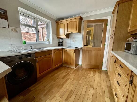 3 bed Detached Bungalow for sale Image 12