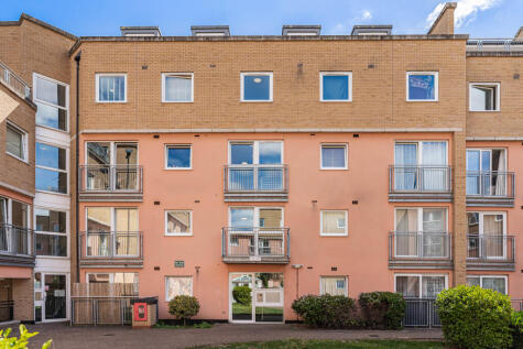 Wooldridge Close, Feltham, TW14